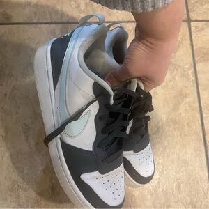 Nike Low-Top Sneakers in White, Black & Light Blue